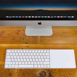 Twelve South、Appleのワイヤレスキーボード「Magic Keyboard」とトラックパッド「Magic Trackpad 2」を接続して利用できる「MagicBridge」を発売。