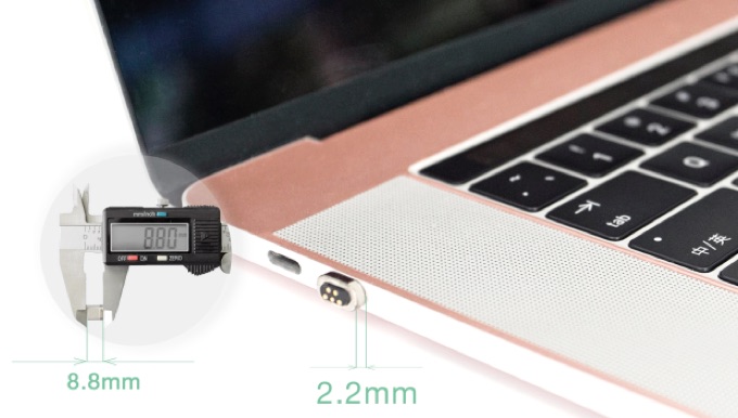 Vinpok Bolt USB-Cアダプタの大きさ。