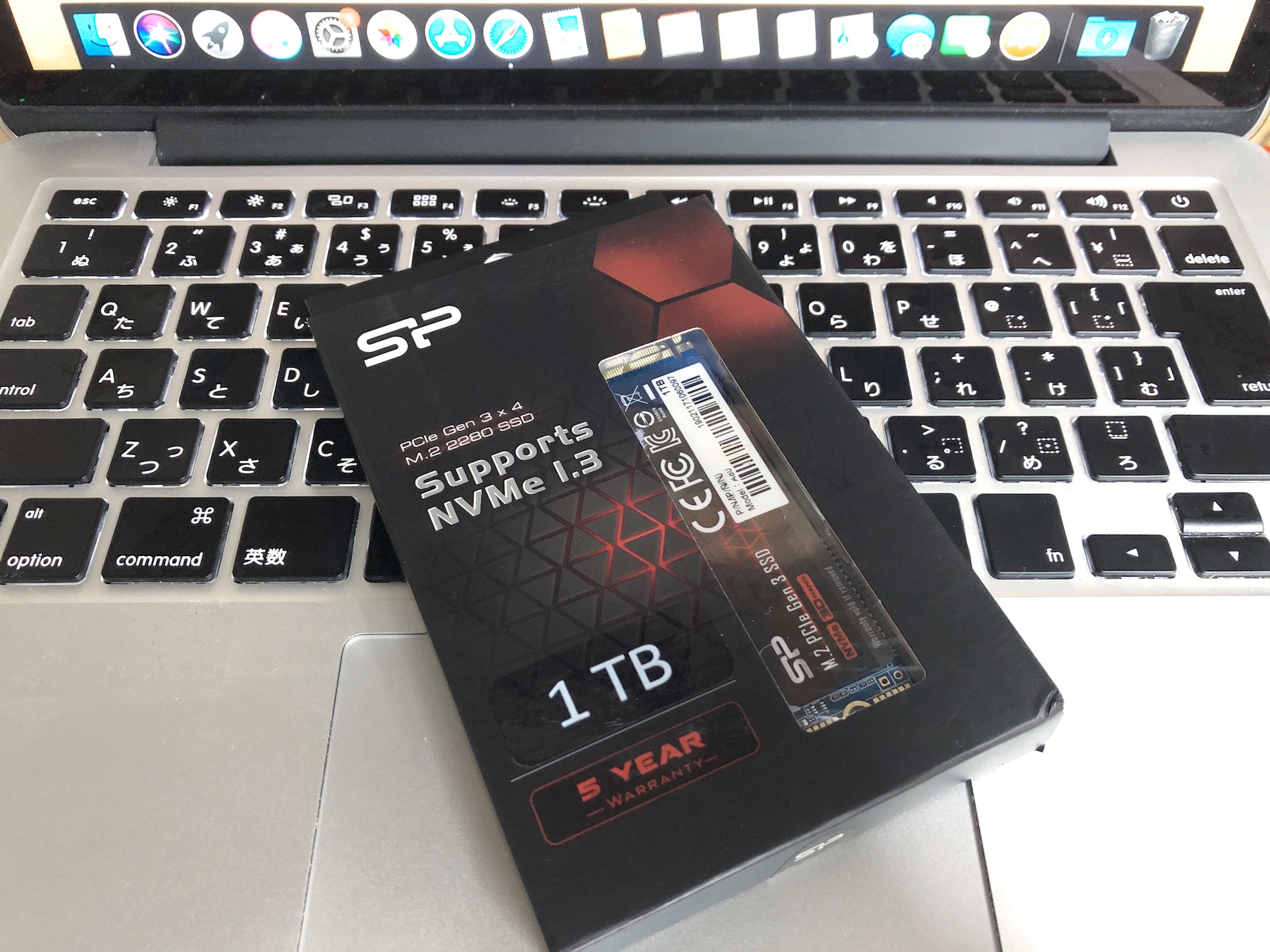 お気に入り】 新品SSD1TB換装済 MacBook Pro Retina13 2015 美観