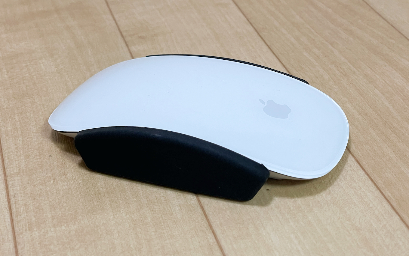 AppleのMagic Mouseを安定してホールドできるようにしてくれる 
