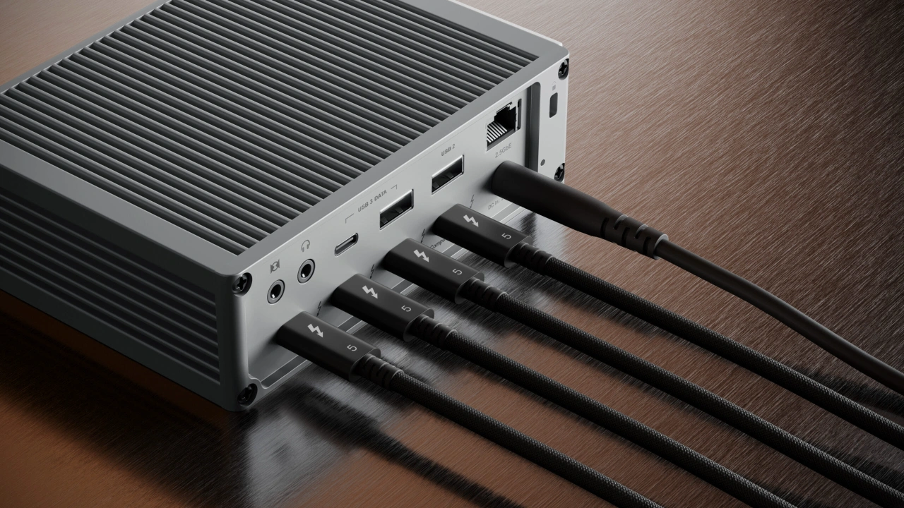 CalDigit Thunderbolt 5 Proケーブル